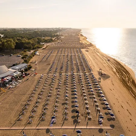 Discover The Heart Of Bibione-beahost Apartament Bibione